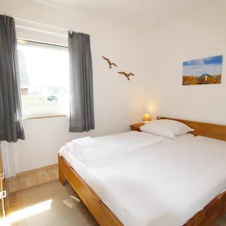 Dünenstraße 29a, Eg Links *